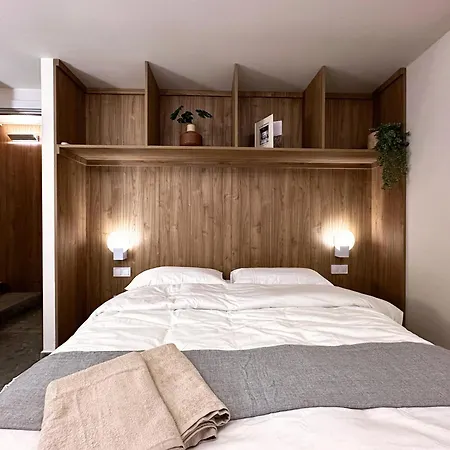 Apartment Urban Design & *
